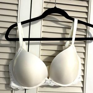 Victoria’s Secret Push Up lace bra